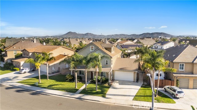 Detail Gallery Image 2 of 62 For 7140 Cottage Grove Dr, Corona,  CA 92880 - 6 Beds | 5 Baths