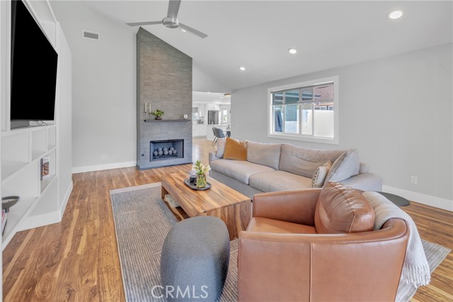 3120 Carfax Avenue, Long Beach CA: https://media.crmls.org/medias/45a79e30-bcd0-4bb6-9bb7-9f422f9e778f.jpg