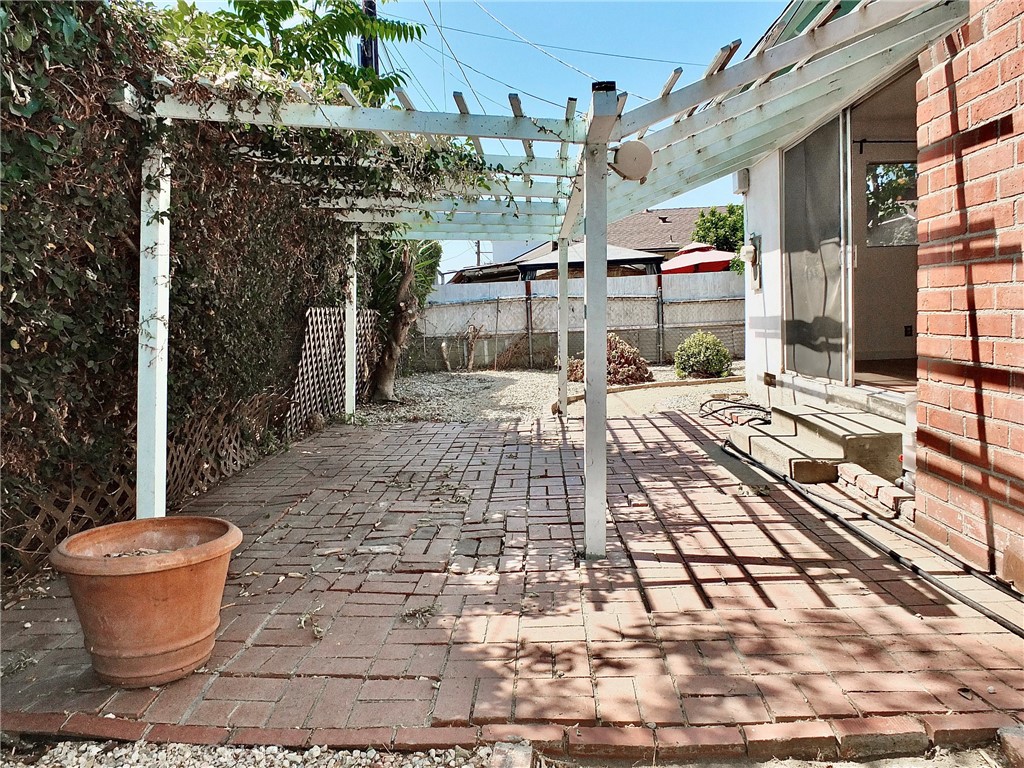 https://media.crmls.org/medias/45a8a415-70c4-4c62-b061-364a1a6f9e14.jpg?preset=X-Large