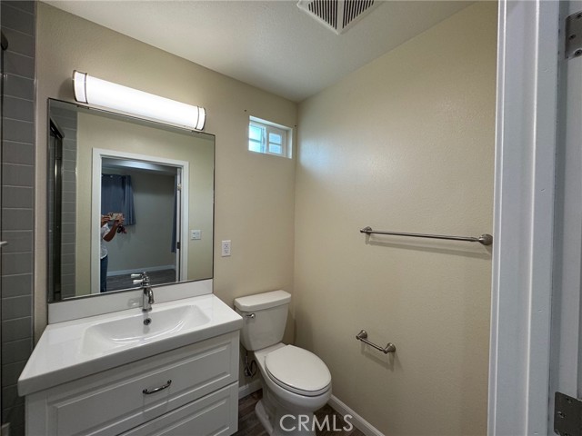 434 N Beachwood Drive, Burbank CA: https://media.crmls.org/medias/45a8b2a0-9189-4d5b-b016-370b0c1b67a8.jpg