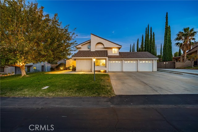 Detail Gallery Image 15 of 60 For 41056 Ridgegate Ln, Palmdale,  CA 93551 - 5 Beds | 3/1 Baths