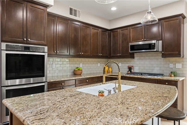 8315 Kendall Drive, Huntington Beach CA: https://media.crmls.org/medias/45a9ba75-dc64-4974-997b-e8a11b11dee9.jpg