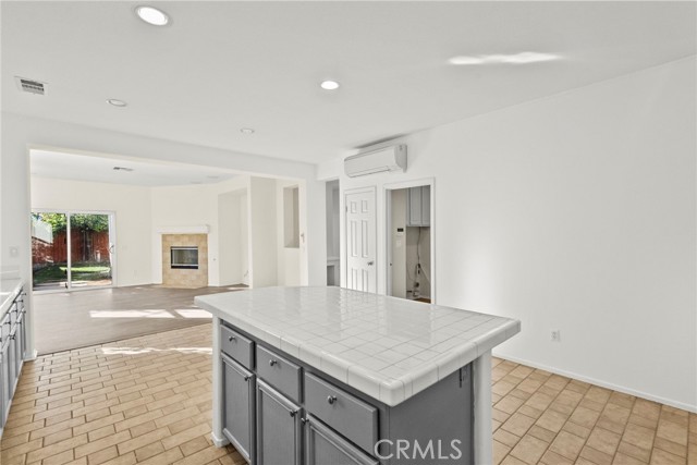 Detail Gallery Image 17 of 43 For 19914 via Joyce Dr, Saugus,  CA 91350 - 3 Beds | 2 Baths