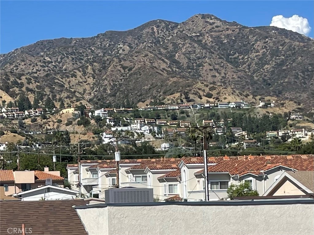https://media.crmls.org/medias/45ab4ebd-35b9-4863-81c3-201b384e3cef.jpg?preset=X-Large
