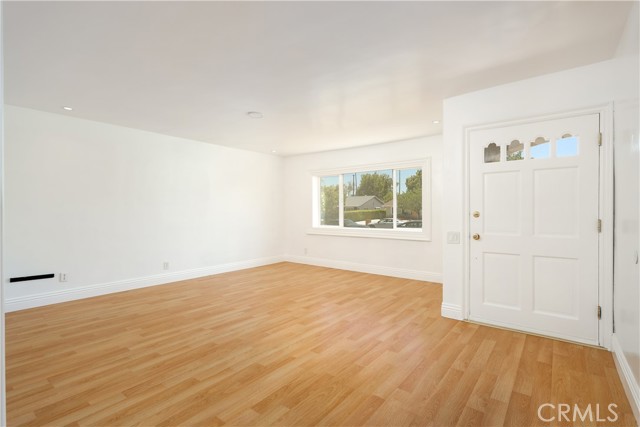 24027 Welby Way photo 6