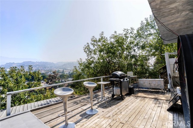 Detail Gallery Image 10 of 23 For 1908 Rosebud Ave, Los Angeles,  CA 90039 - – Beds | – Baths