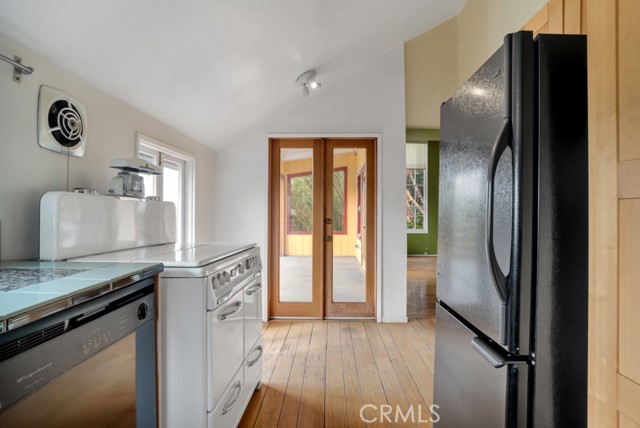 2052 N Alvarado N Street, Los Angeles CA: https://media.crmls.org/medias/45acc815-910a-46c2-aebe-cfd74c686b96.jpg