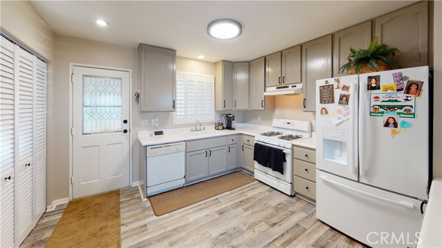 Detail Gallery Image 27 of 29 For 19361 Brookhurst St #163,  Huntington Beach,  CA 92646 - 3 Beds | 2 Baths
