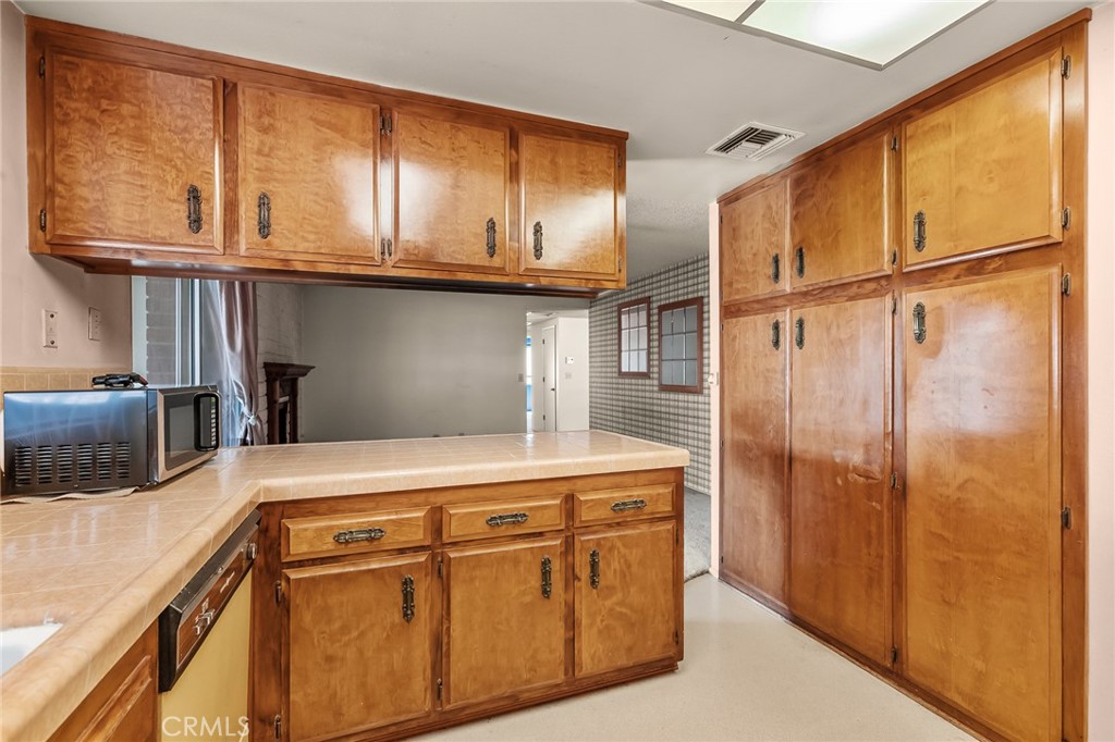 MLS #JT25180917 image #10