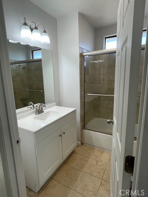Detail Gallery Image 22 of 29 For 8359 Deering Ave, Canoga Park,  CA 91304 - 4 Beds | 3 Baths