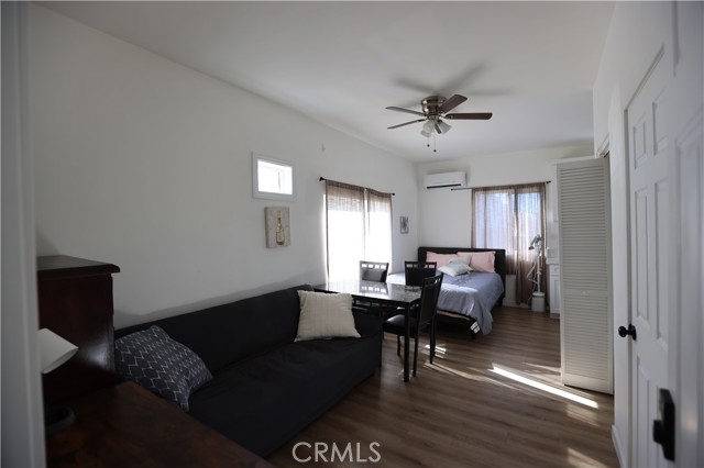 1526 E 1st Street, Los Angeles CA: https://media.crmls.org/medias/45adab61-72ff-40f9-9bd6-1019a6325c2f.jpg