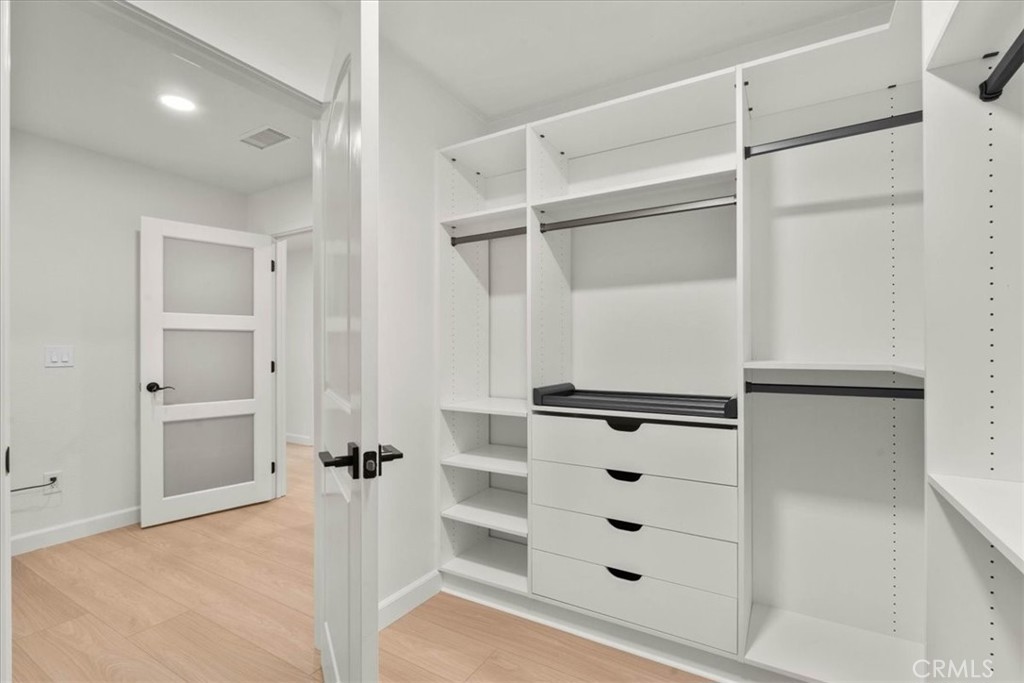 https://media.crmls.org/medias/45ae16f2-8a21-4d09-907a-1dc3a9a7eb08.jpg?preset=X-Large