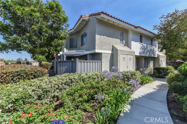 326 Lemon Grove, Irvine, CA 92618