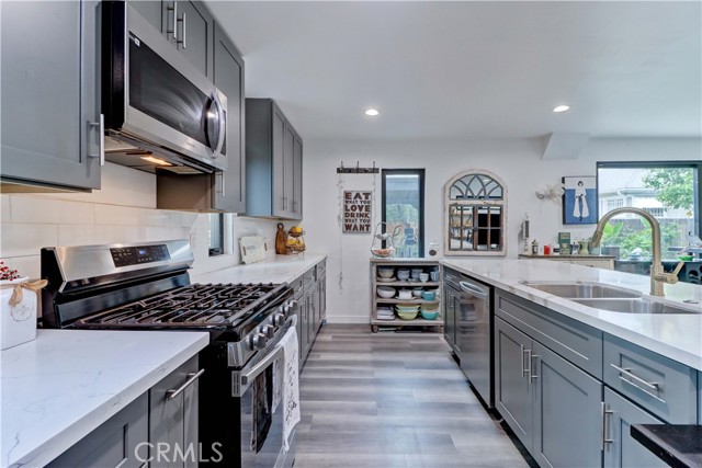 Detail Gallery Image 59 of 73 For 223 N. St. Andrews, Los Angeles,  CA 90004 - 7 Beds | 6/1 Baths