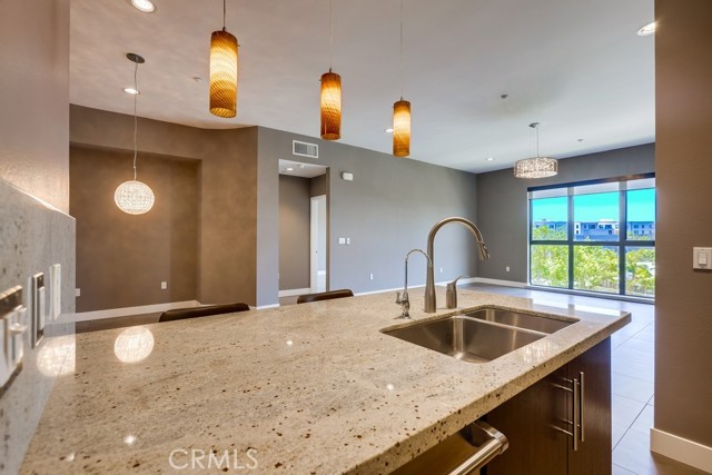 Detail Gallery Image 17 of 75 For 402 Rockefeller #410,  Irvine,  CA 92612 - 2 Beds | 2/1 Baths