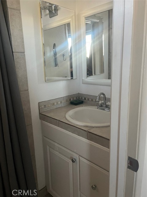 Detail Gallery Image 17 of 20 For 191 Calle Mayor, Redondo Beach,  CA 90277 - 3 Beds | 3 Baths