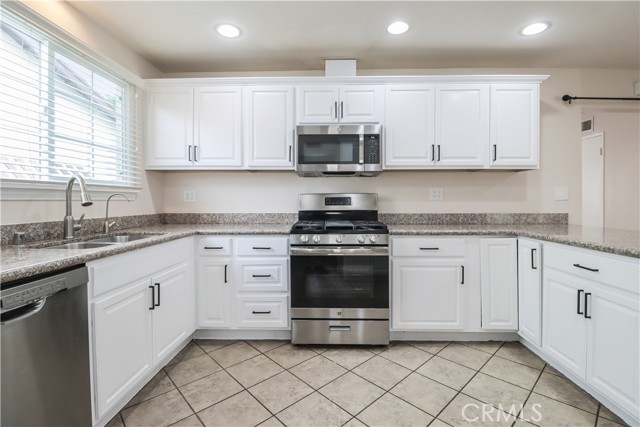 Detail Gallery Image 15 of 45 For 24119 Lemay St, West Hills,  CA 91307 - 3 Beds | 2 Baths