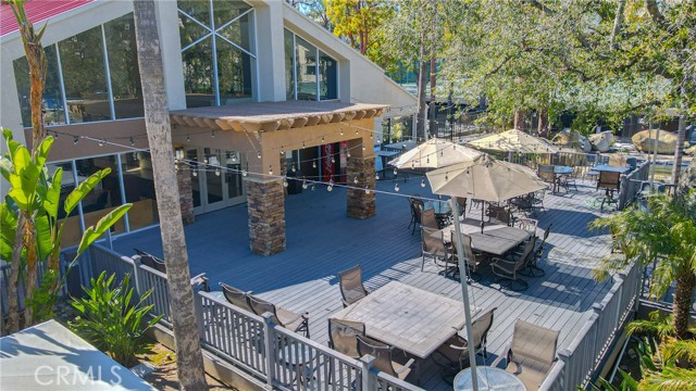 Detail Gallery Image 19 of 20 For 21500 Burbank #310,  Woodland Hills,  CA 91367 - 2 Beds | 2 Baths