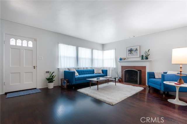 Detail Gallery Image 3 of 26 For 464 W Columbia Ave, Pomona,  CA 91768 - 3 Beds | 2 Baths