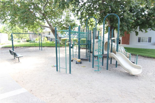 304 Vista Trucha, Newport Beach CA: https://media.crmls.org/medias/45b2689a-e06c-4d01-a384-2f712c85ac7a.jpg