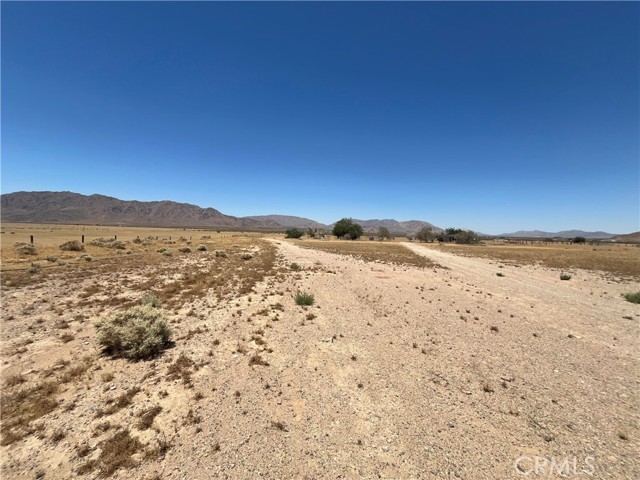 Detail Gallery Image 11 of 14 For 17420 Meridian Rd, Lucerne Valley,  CA 92356 - – Beds | – Baths