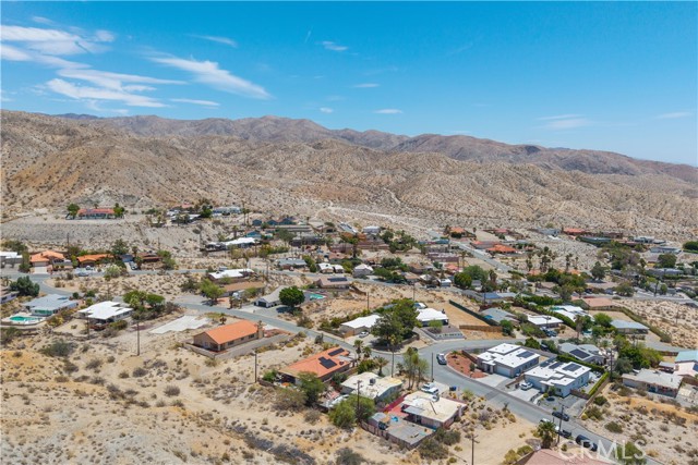 12315 Avenida Alta Loma, Desert Hot Springs CA: https://media.crmls.org/medias/45b31e7d-9839-4493-b320-30a1af769f6e.jpg