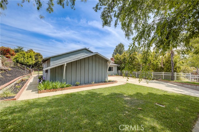 Detail Gallery Image 4 of 49 For 13144 Beaver St, Sylmar,  CA 91342 - 3 Beds | 2 Baths