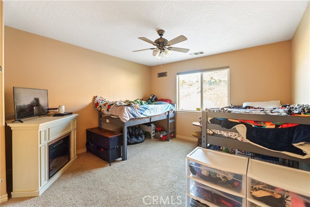 Detail Gallery Image 30 of 43 For 23053 Roundup Way, Apple Valley,  CA 92308 - 3 Beds | 2/1 Baths