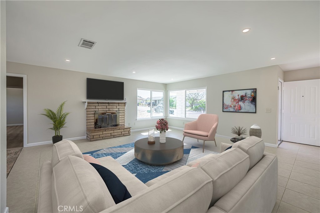 17205 Biglake Avenue, Palmdale, CA 93591