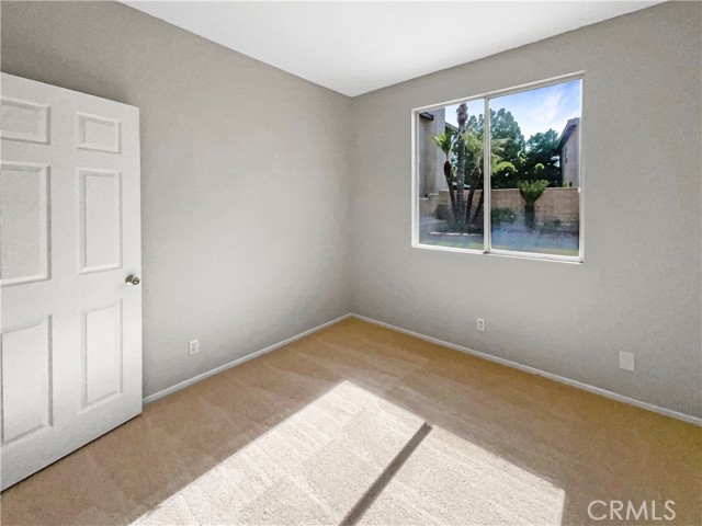 7411 Bull Run Place, Fontana CA: https://media.crmls.org/medias/45b47485-4eca-48cf-91cb-fbbb25dfd929.jpg