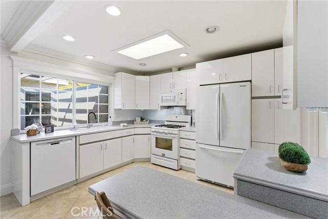 Detail Gallery Image 8 of 32 For 26491 Montecito, Mission Viejo,  CA 92691 - 4 Beds | 2 Baths