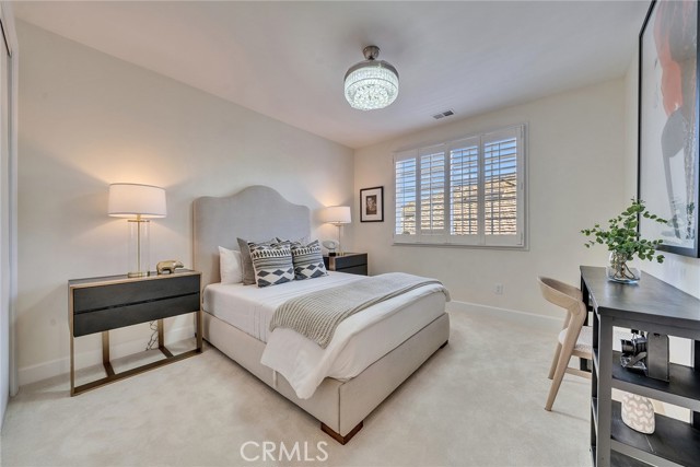 5451 Newcastle Lane, Calabasas CA: https://media.crmls.org/medias/45b517e5-aaf4-4fe8-af2d-7b6073961b1e.jpg