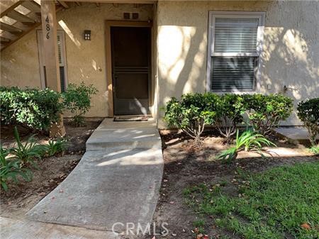 486 Orange Blossom, Irvine CA: https://media.crmls.org/medias/45b59cb4-e856-4e13-afad-da29bf0271ee.jpg