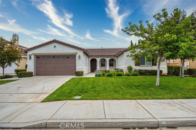 8380 Lost River Rd, Eastvale, CA 92880