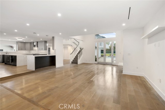 22904 Calvert Street, Woodland Hills CA: https://media.crmls.org/medias/45b5bf6b-5048-49f6-a1ec-16de5e85b4c3.jpg