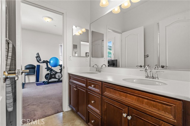 Detail Gallery Image 24 of 33 For 1932 Corte Verbena, Chula Vista,  CA 91914 - 5 Beds | 4/1 Baths