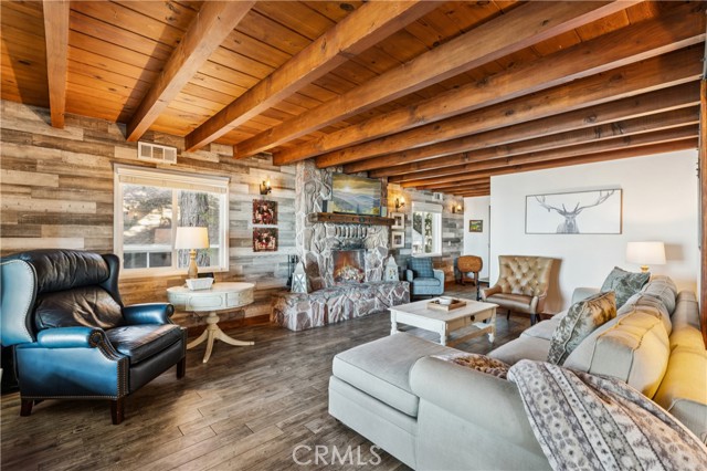 Detail Gallery Image 11 of 29 For 22988 Valley View, Crestline,  CA 92325 - 3 Beds | 2 Baths