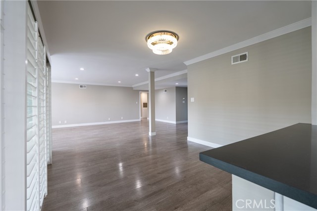 Detail Gallery Image 9 of 40 For 17200 Willard, Lake Balboa,  CA 91406 - 3 Beds | 2/1 Baths