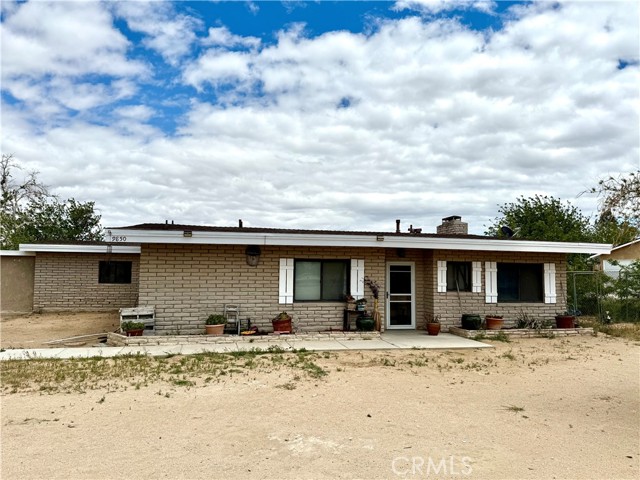9850 Arroyo Avenue, Hesperia CA: https://media.crmls.org/medias/45b6d812-b906-4e89-a9aa-0c19994ee34b.jpg
