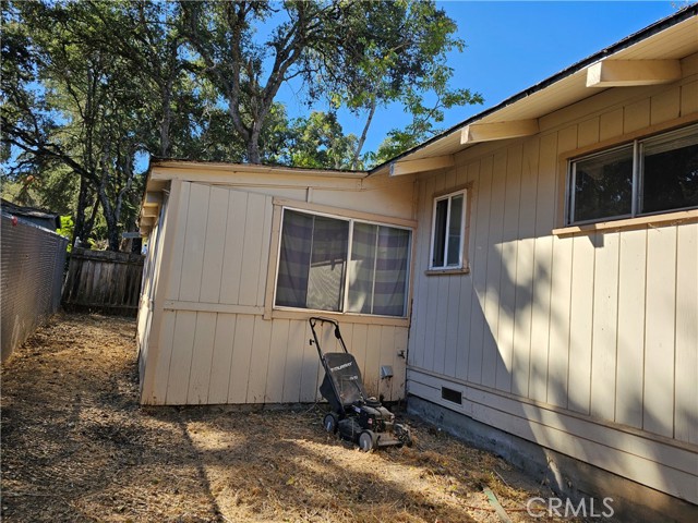 Detail Gallery Image 5 of 21 For 4064 Carrol Ave, Clearlake,  CA 95422 - 2 Beds | 1 Baths