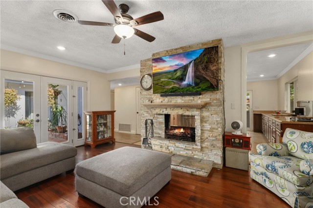 Detail Gallery Image 4 of 25 For 1731 Brookfield Ave, La Habra,  CA 90631 - 4 Beds | 2 Baths