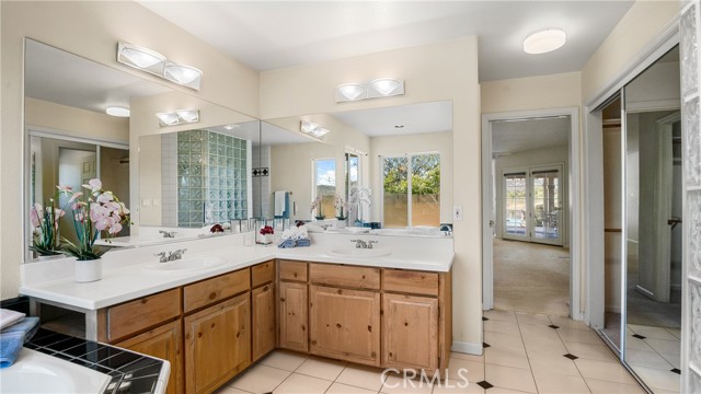 Detail Gallery Image 17 of 71 For 12285 High Valley Rd, Clearlake Oaks,  CA 95423 - 4 Beds | 3 Baths