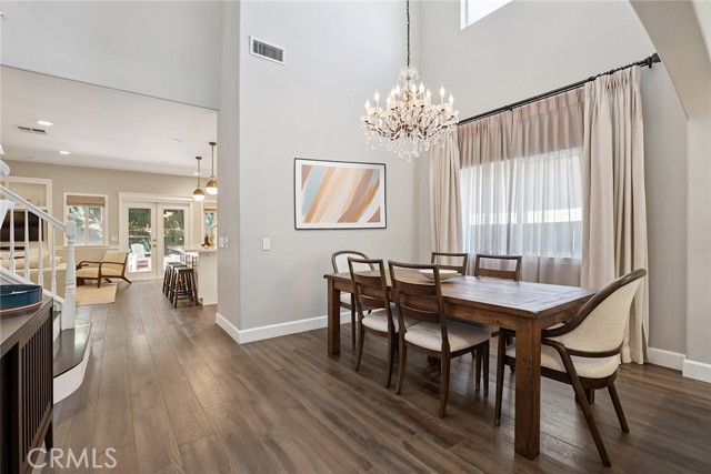 Detail Gallery Image 4 of 38 For 5179 Knollwood Way, Woodland Hills,  CA 91364 - 4 Beds | 3 Baths
