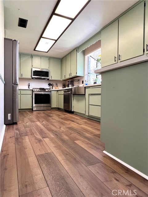 24792 Bernard Drive, Crestline CA: https://media.crmls.org/medias/45bb5da9-5716-45ea-a9c0-78f470a4c0c2.jpg