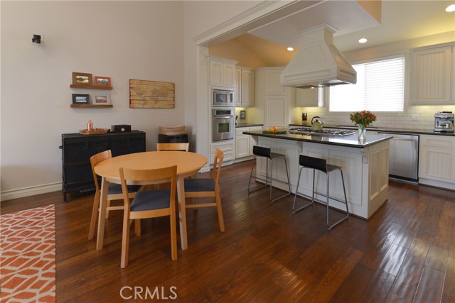 129 Broadway, Redondo Beach, California 90277, 3 Bedrooms Bedrooms, ,3 BathroomsBathrooms,Residential,Sold,Broadway,PV17006440