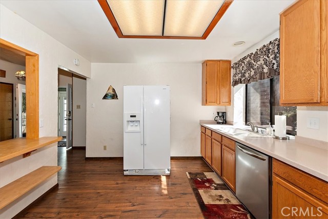 Detail Gallery Image 12 of 29 For 353 Sites Way, Big Bear City,  CA 92314 - 3 Beds | 2 Baths