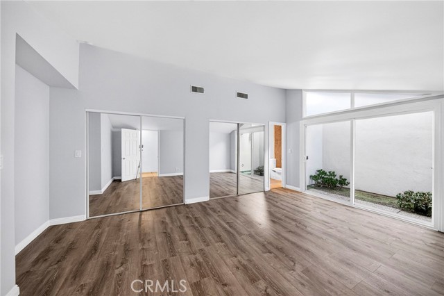 Detail Gallery Image 20 of 45 For 5267 Meadow Wood, Lakewood,  CA 90712 - 3 Beds | 2 Baths