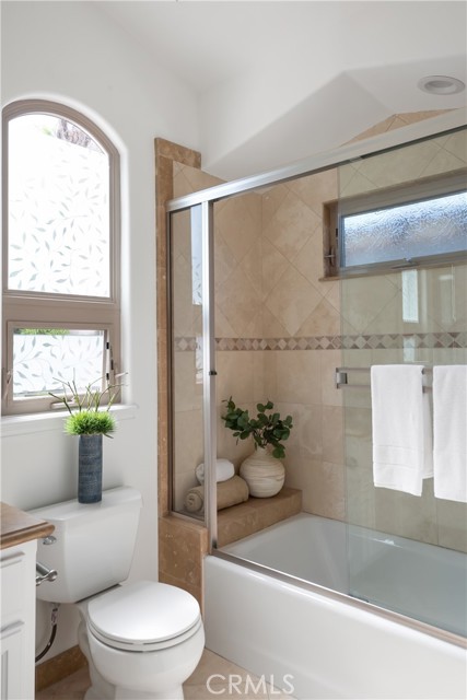 561 33rd Street, Manhattan Beach, California 90266, 5 Bedrooms Bedrooms, ,5 BathroomsBathrooms,Residential,Sold,33rd,SB21226238