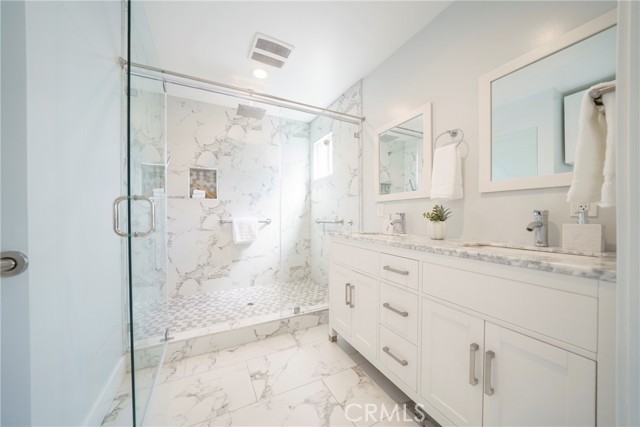 Detail Gallery Image 40 of 57 For 22046 Kinzie St, Chatsworth,  CA 91311 - 3 Beds | 3 Baths