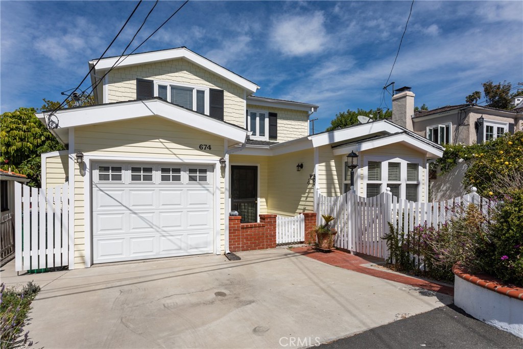 674 Lombardy Lane